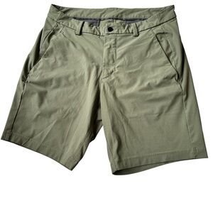 lululemon athletica Green Flat Front Men Shorts